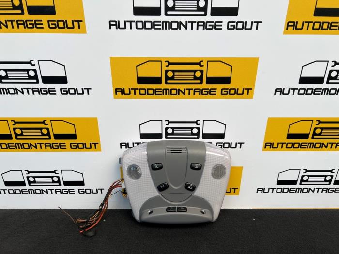 Begagnade Innerbelysning, fram Volkswagen Crafter 2.5 TDI 30/32/35/46/50 Pris € 124,99 Marginaltabell erbjuds av Autodemontage Gout