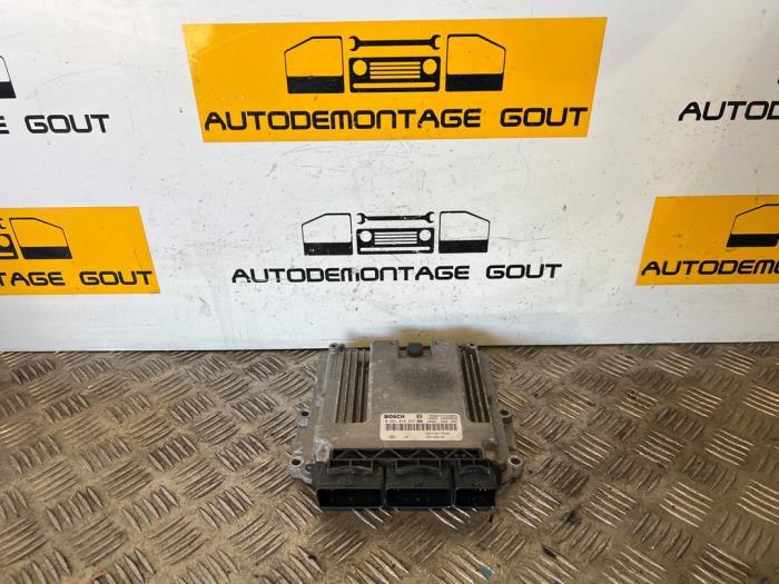 Used Engine management computer Opel Vivaro 2.0 CDTI 16V Price € 84,99 Margin scheme offered by Autodemontage Gout