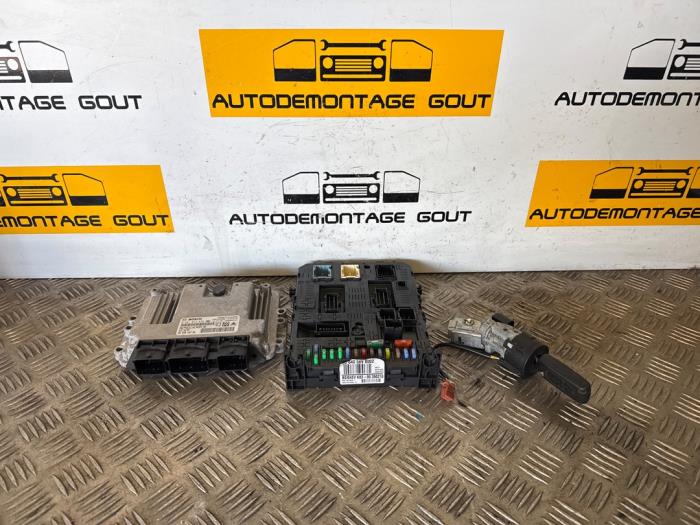 Used Ignition lock + computer Peugeot Partner (GC/GF/GG/GJ/GK) 1.6 HDI 90 16V Price € 139,99 Margin scheme offered by Autodemontage Gout