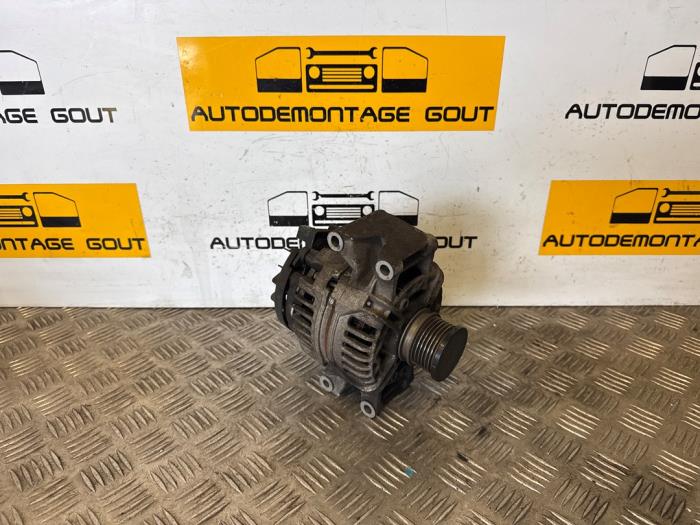 Usagé Dynamo Mercedes Sprinter 3,5t (906.63) 315 CDI 16V Prix € 55,00 Règlement à la marge proposé par Autodemontage Gout