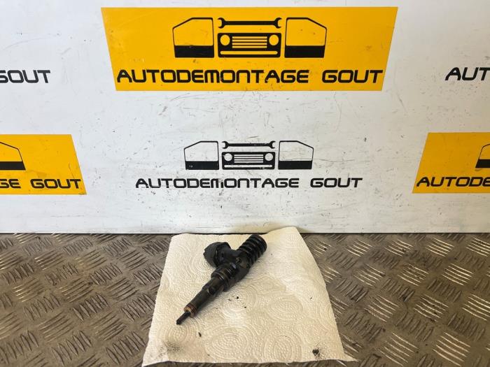 Usagé Injecteurs Volkswagen Caddy III (2KA,2KH,2CA,2CH) 2.0 SDI Prix € 99,95 Règlement à la marge proposé par Autodemontage Gout