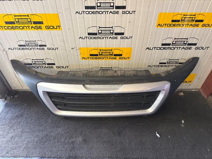 Używane Grill Peugeot Boxer (U9) 2.2 HDi 130 Euro 5 Cena € 74,99 Procedura marży oferowane przez Autodemontage Gout