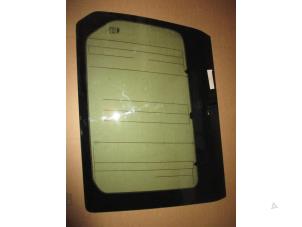 Used Rear window Landrover Discovery III (LAA/TAA) Price on request offered by Garage Callant