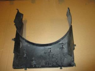 Used Cooling fan housing Landrover Discovery III (LAA/TAA) Price on request offered by Garage Callant