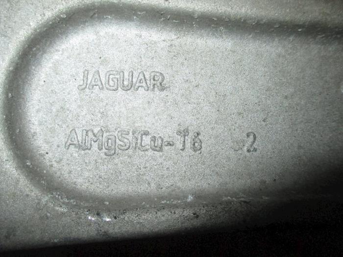 Querlenker unten links vorne van een Jaguar F-type 3.0 S V6 24V 2015