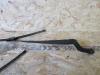 Front wiper arm from a Landrover Range Rover Sport (LS), All-terrain vehicle, 2005 / 2013 2006