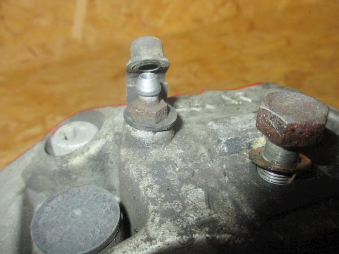 Front brake calliper, left from a Jaguar XF (CC9) 3.0 D V6 24V 2009