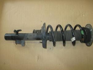 Used Front shock absorber, right Landrover Range Rover Evoque (LVJ/LVS) Price € 90,75 Inclusive VAT offered by Garage Callant