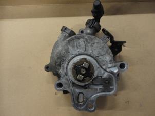 Used Brake servo vacuum pump Landrover Discovery III (LAA/TAA) 2.7 TD V6 Price € 181,50 Inclusive VAT offered by Garage Callant