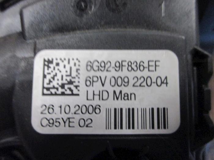 Accelerator pedal Landrover Freelander II 2.2 tD4 16V LR031900