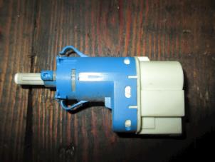 Used Brake light switch Landrover Freelander II 2.2 tD4 16V Price on request offered by Garage Callant