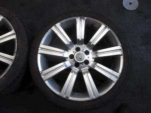 Used Set of wheels + tyres Landrover Discovery III (LAA/TAA) Price on request offered by Garage Callant