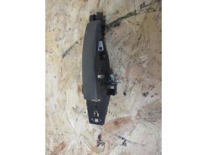 Used Rear door handle 4-door, right Landrover Discovery IV (LAS) Price € 30,25 Inclusive VAT offered by Garage Callant