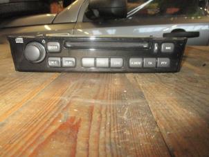 Used Radio CD player Jaguar XJ (X350) 6 3.0 V6 24V Price € 90,75 Inclusive VAT offered by Garage Callant