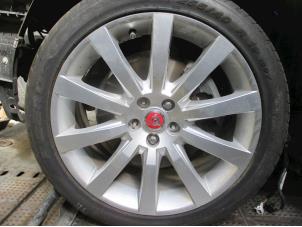 Usados Juego de llantas y neumáticos Jaguar XJ (X350) 2.7d V6 24V Precio € 1.210,00 IVA incluido ofrecido por Garage Callant