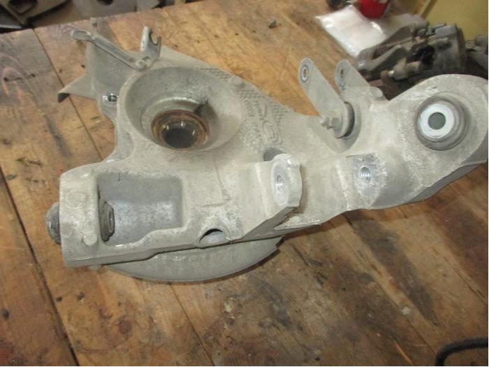 Knuckle, rear right from a Jaguar XF (X260) 2.0d 180 16V AWD 2016
