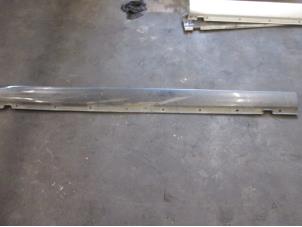 Used Sill, right Jaguar XJ (X350) Price € 60,50 Inclusive VAT offered by Garage Callant
