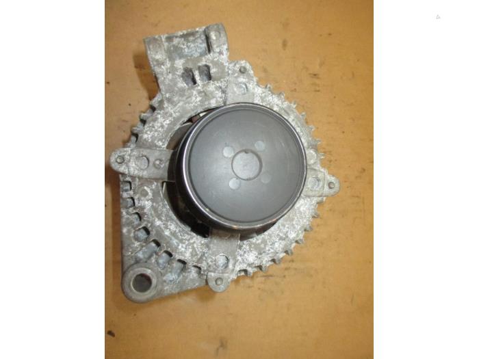 Begagnade Dynamo Jaguar S-type (X200) 2.7 TD 24V Euro III Pris € 60,50 Inklusive moms erbjuds av Garage Callant