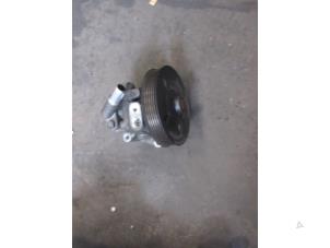 Used Power steering pump Landrover Freelander II 2.2 tD4 16V Price € 60,50 Inclusive VAT offered by Garage Callant
