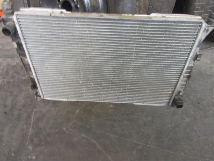 Usagé Radiateur Jaguar X-type 2.0 D 16V Prix € 60,50 Prix TTC proposé par Garage Callant