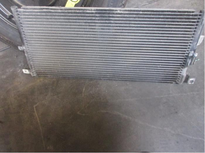 Klima Kondensor van een Jaguar X-type 2.0 D 16V 2008