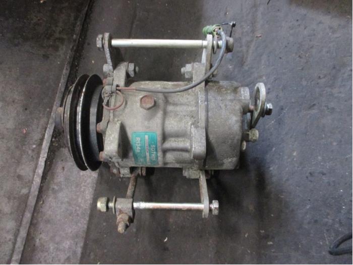 Usagé Pompe clim Jaguar Divers Prix € 181,50 Prix TTC proposé par Garage Callant