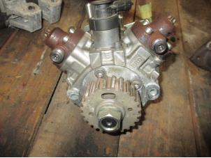 Used Mechanical fuel pump Landrover Range Rover IV (LG) 3.0 TDV6 24V Price € 453,75 Inclusive VAT offered by Garage Callant
