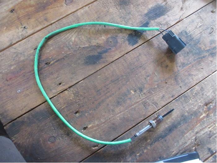 Usagé Sensor température d’échappement Jaguar XF (CC9) 2.2 D S200 16V Prix € 30,25 Prix TTC proposé par Garage Callant
