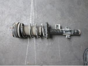 Used Rear shock absorber, right Landrover Range Rover Evoque (LVJ/LVS) 2.0 D 150 16V 5-drs. Price € 60,50 Inclusive VAT offered by Garage Callant