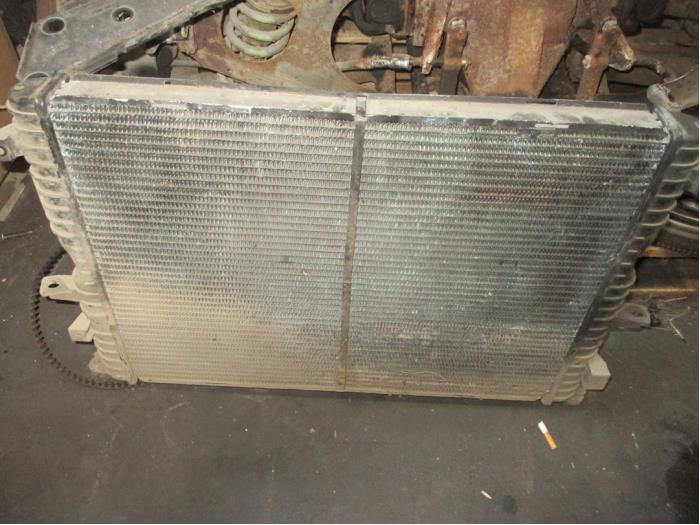 Radiator from a Land Rover Discovery II  2001
