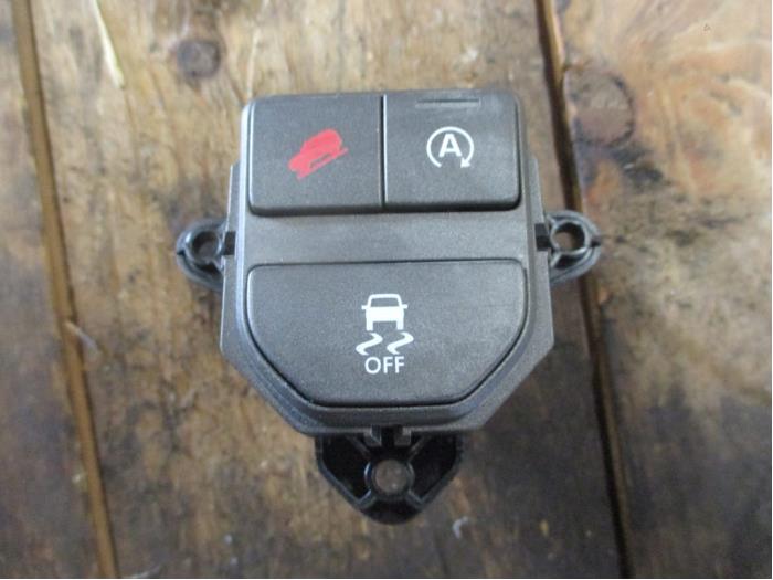 Używane Przelacznik ESP Landrover Range Rover Evoque (LVJ/LVS) 2.0 D 150 16V 5-drs. Cena € 18,15 Z VAT oferowane przez Garage Callant