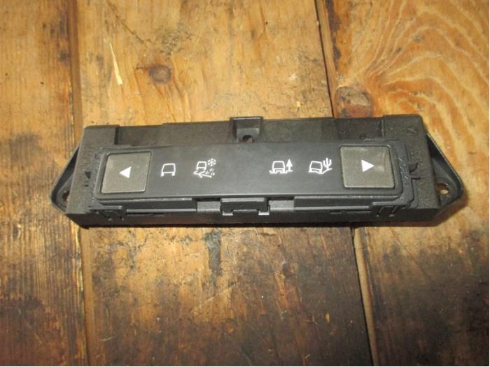 Interruptor (varios) de un Land Rover Range Rover Evoque (LVJ/LVS) 2.0 D 150 16V 5-drs. 2017