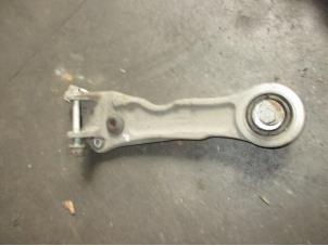Used Front wishbone, right Jaguar XJ (X350) 2.7d V6 24V Price € 60,50 Inclusive VAT offered by Garage Callant