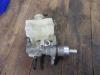 Master cylinder from a Land Rover Range Rover III (LM) 2.9 TD6 24V 2003