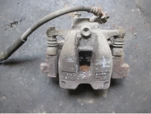 Used Rear brake calliper, left Landrover Discovery IV (LAS) Price € 60,50 Inclusive VAT offered by Garage Callant