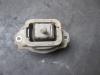 Engine mount from a Land Rover Discovery IV (LAS) 3.0 SD V6 24V 2010
