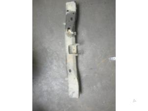 Used Gearbox mount Landrover Discovery IV (LAS) 3.0 SD V6 24V Price € 30,25 Inclusive VAT offered by Garage Callant