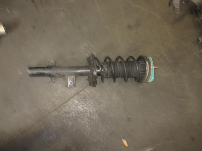 Rear shock absorber, right from a Land Rover Range Rover Evoque (LVJ/LVS)  2017