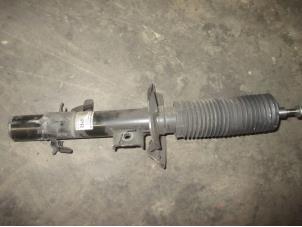 Used Front shock absorber, right Landrover Range Rover Evoque (LVJ/LVS) Price € 78,65 Inclusive VAT offered by Garage Callant