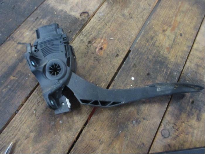 Gebrauchte Gaspedal Landrover Discovery IV (LAS) Preis € 90,75 Mit Mehrwertsteuer angeboten von Garage Callant