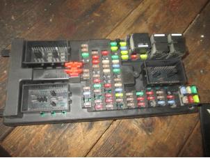 Used Fuse box Landrover Discovery IV (LAS) Price € 181,50 Inclusive VAT offered by Garage Callant