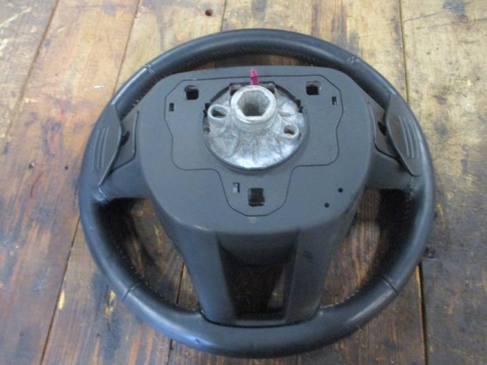 Steering wheel from a Land Rover Discovery IV (LAS)  2010