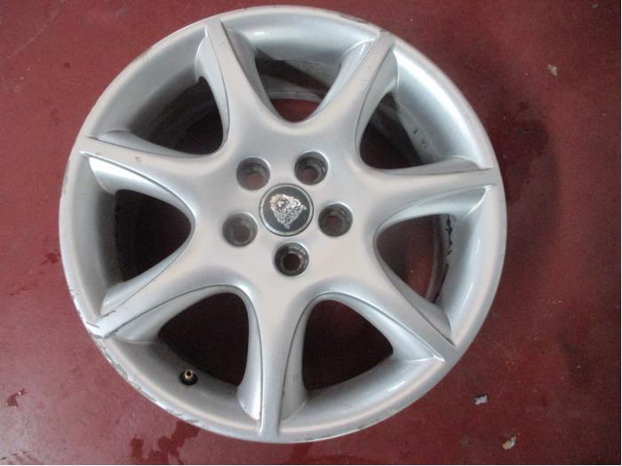 Używane Hjul Jaguar S-Type Cena € 60,50 Z VAT oferowane przez Garage Callant