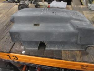Used Engine cover Landrover Discovery II Price € 60,50 Inclusive VAT offered by Garage Callant