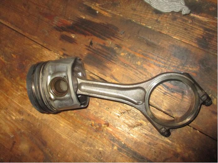 Usagé Piston Landrover Range Rover Sport (LS) Prix € 60,50 Prix TTC proposé par Garage Callant