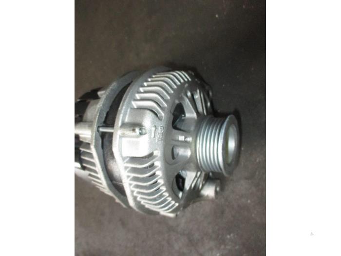 Begagnade Dynamo Landrover Range Rover III (LM) 2.9 TD6 24V Pris € 151,25 Inklusive moms erbjuds av Garage Callant
