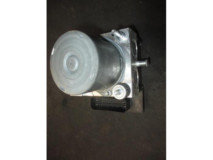 Usagé Bloc ABS Jaguar XF (CC9) 2.7 D V6 24V Prix € 181,50 Prix TTC proposé par Garage Callant