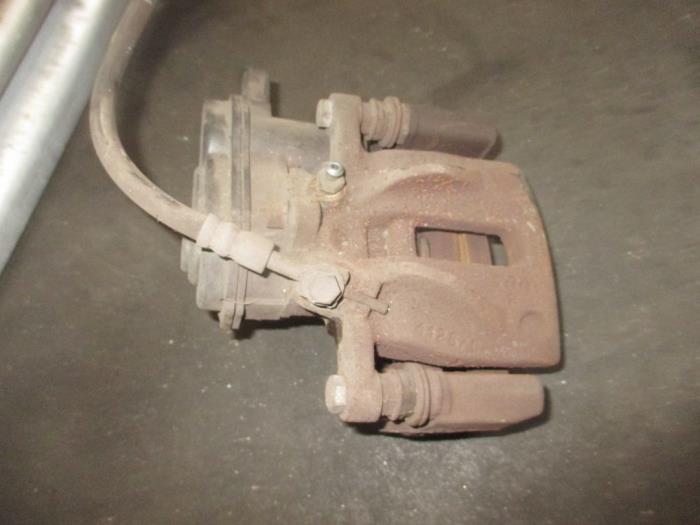 Rear brake calliper, right from a Land Rover Range Rover Evoque (LVJ/LVS) 2.2 SD4 16V 5-drs. 2012