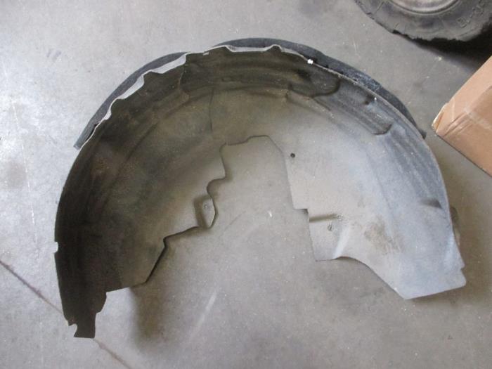 Wheel arch liners with part number LR071249 stock