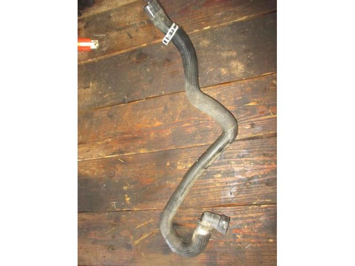 Water pipe from a Land Rover Freelander II 2.2 tD4 16V 2013